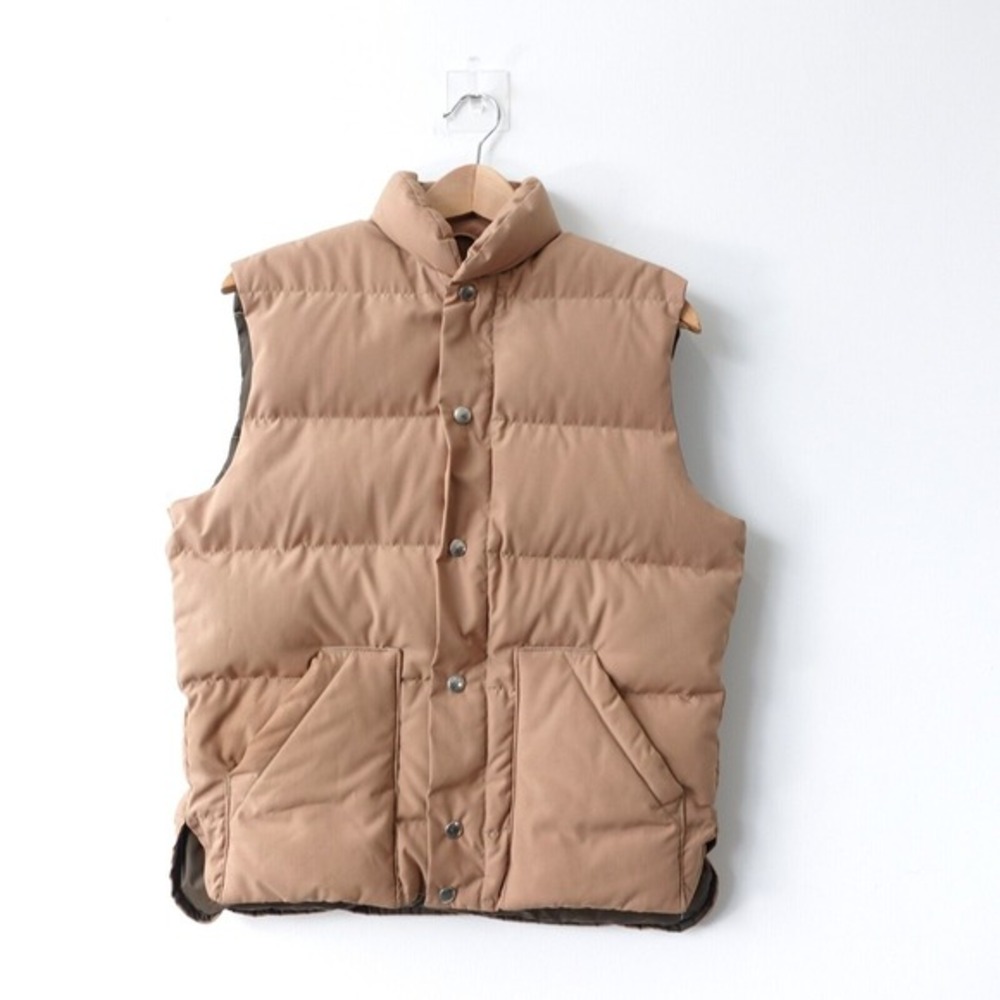 VINTAGE 70s Padded Down Vest Mens SMALL Tan TOP GEAR Puffer Water Repellent‎